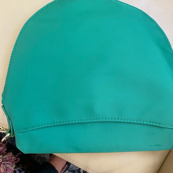 ☘️ Olivia + Joy Nylon crossbody bag - Picture 3 of 6